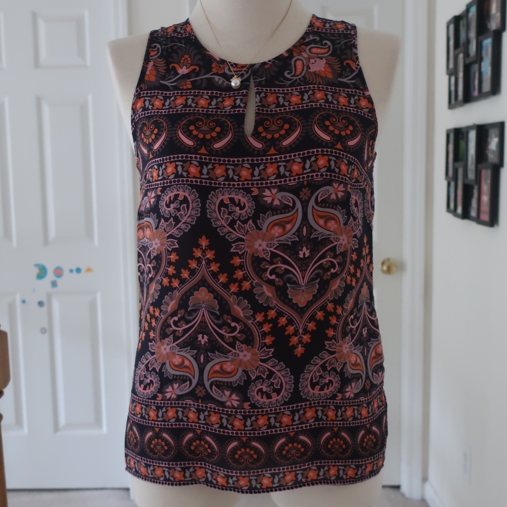 NWT Violet + Claire  Sleeveless Top
